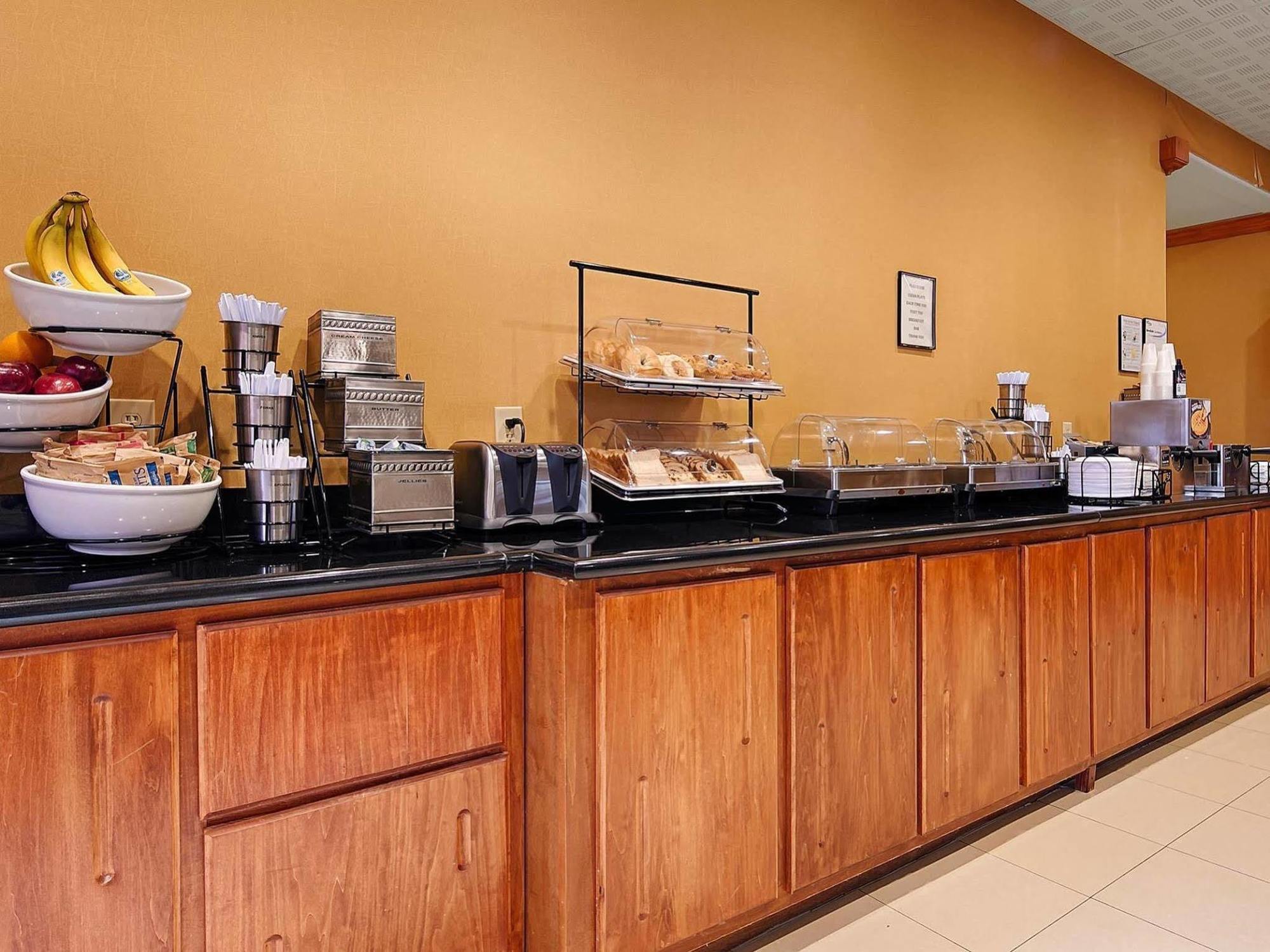 Best Western Plus Rose City Conference Inn Thomasville Extérieur photo